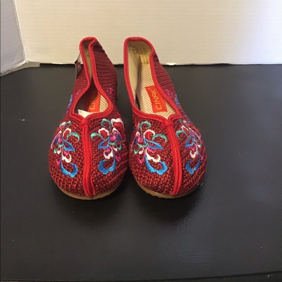 Cinak Floral Embroidered Women’s Flats (NW… - Picture 4 of 6